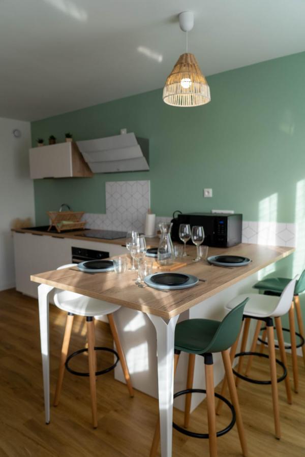 Casa Ragazzi - Meuble De Tourisme Classe 2 Etoiles - Refait A Neuf - Calme - Parking Gratuit A Proximite Lempdes Eksteriør billede