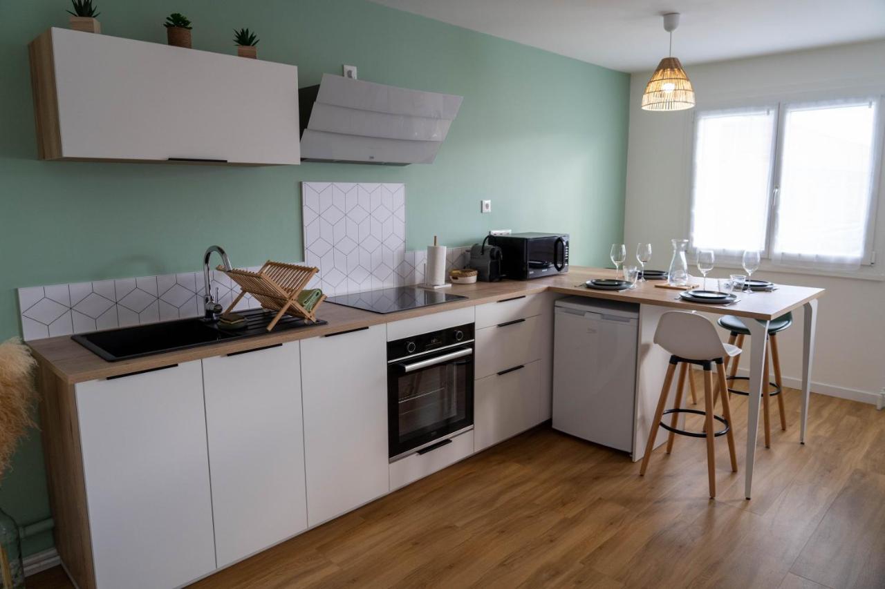 Casa Ragazzi - Meuble De Tourisme Classe 2 Etoiles - Refait A Neuf - Calme - Parking Gratuit A Proximite Lempdes Eksteriør billede